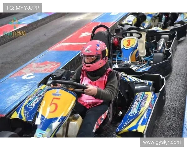 冰雪飞驰激情碰撞全国滑雪锦标赛上演速度与技巧的巅峰对决