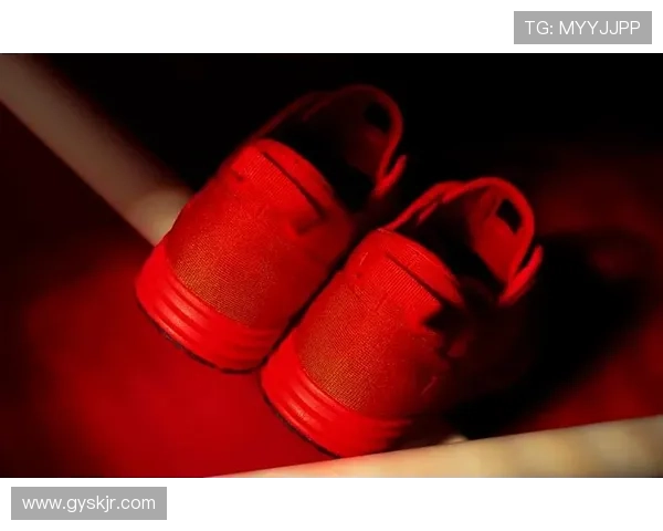 铁人三项装备全攻略：从泳衣到跑鞋全面推荐与选购指南